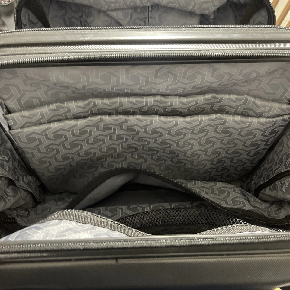 Delsey Wheeled Rolling Travel Bag Black Hard Case Handle Carry On Luggage - Image 2 of 4