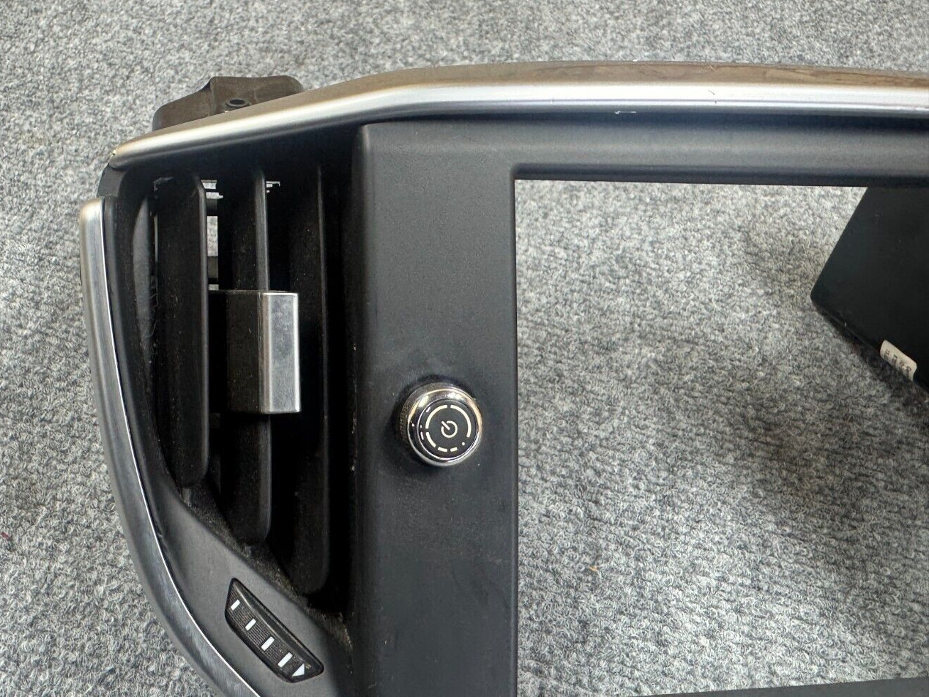 MASERATI GHIBLI M157 14-17 OEM CENTER DASH DISPLAY BEZEL AC AIR VENT GRILLE 60K