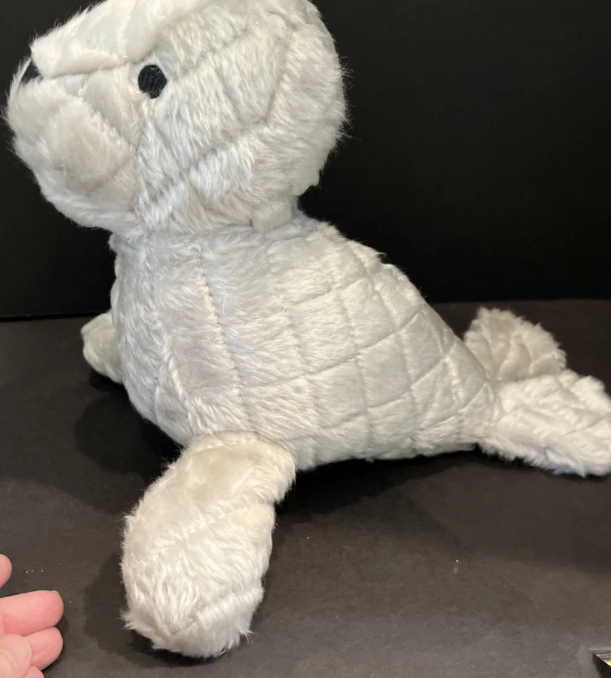 Mighty Artic Seal Dog Toy NWOT over 20 lb canine light gray plush machine wash - Image 2 of 4