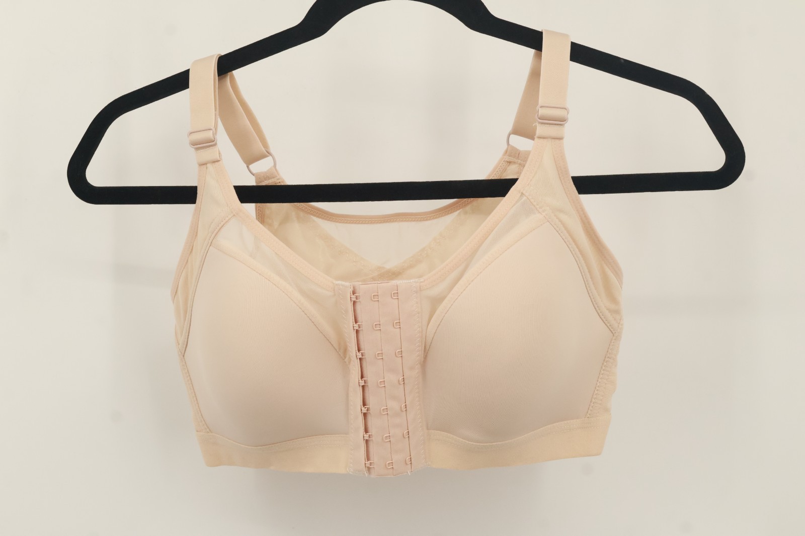 Women’s Front Closure Bra Posture Corrector Wireless X-Back Support Beige Size L
