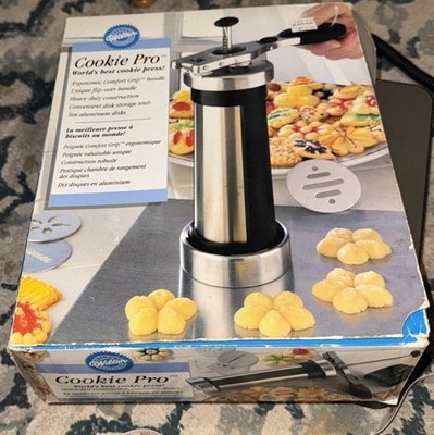 Wilton Cookie Pro Press w/ 10 Disks, Comfort Grip