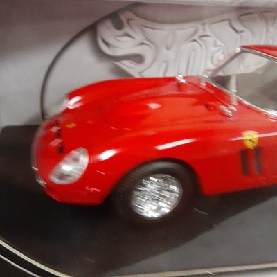 HotWheels 1:18 DieCast 1962 Ferrari 250 GTO Rosso Corsa Racing Red