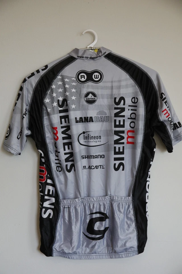 Camiseta Cannondale Siemens Team Tinker Juarez assinada M ciclismo médio - Imagem 4 de 4