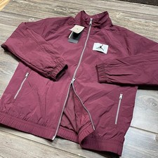 Nike Air Jordan Essentials Statement Warmup T...