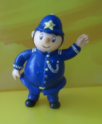 Noddy In Toyland PC Plod Polizist Kunststoff PVC 7cm Figur / Cake Topper (2)