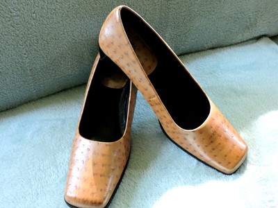 stride rite womens pumps