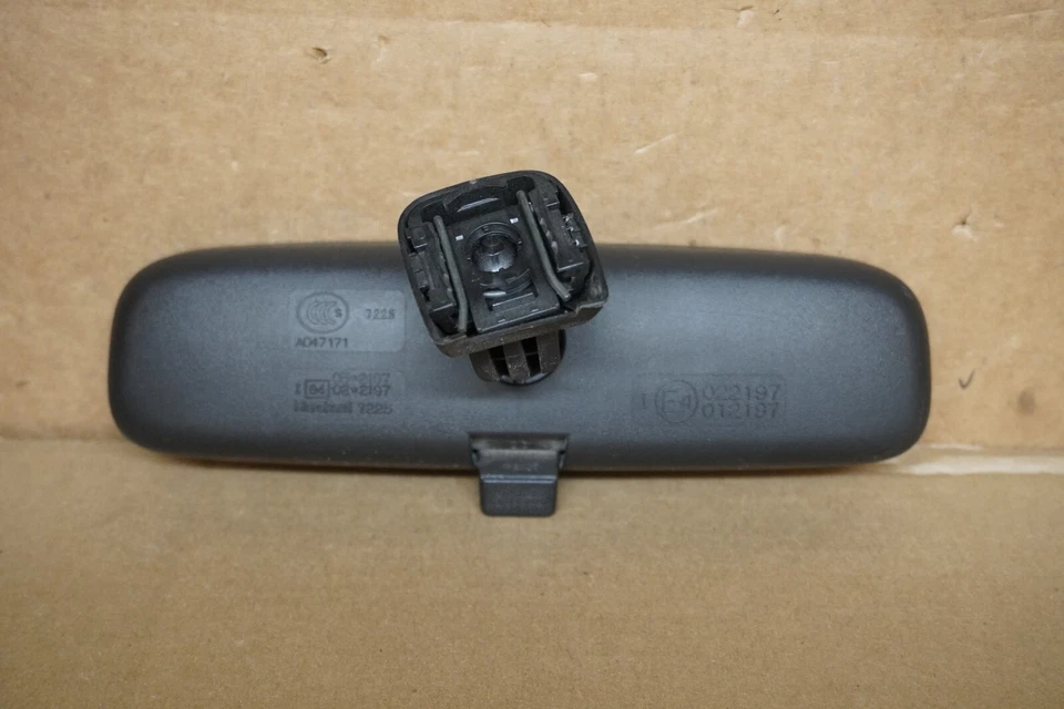 Espejo retrovisor interior Mitsubishi Mirage 2015 OEM E4012197 Foto 2 de 4