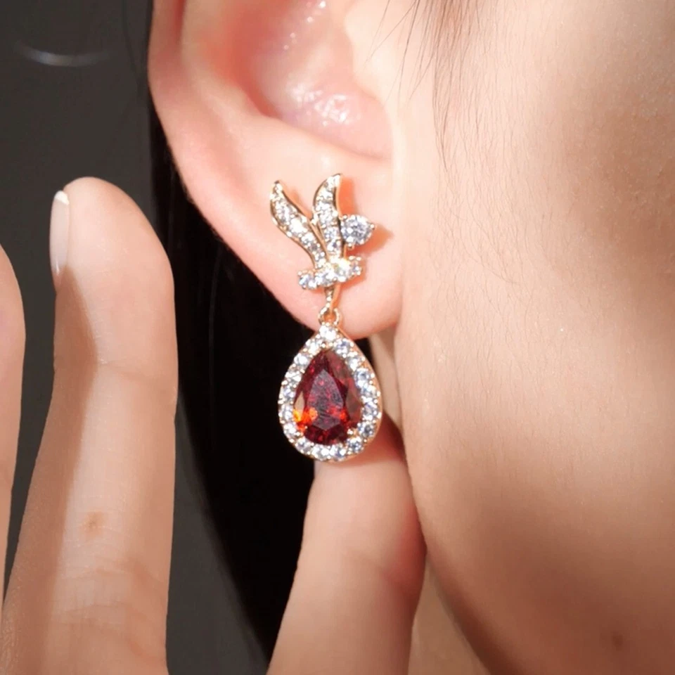 18k yellow gold made with SWAROVSKI crystal red pear drop dangle stud earrings - Image 4 of 4