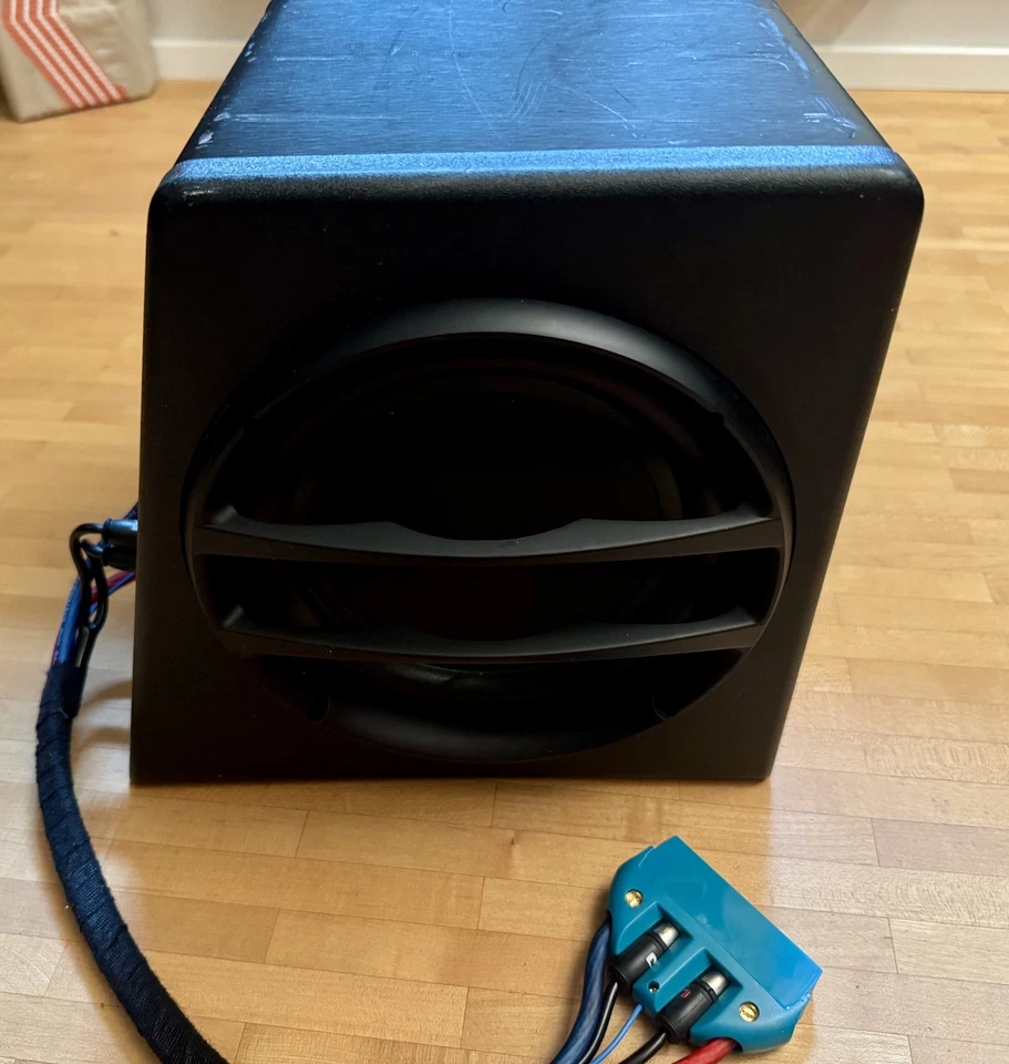 Axton AXB20A Subwoofer mit Verstärker 20cm - Schwarz - Auto Subwoofer - Bild 4 von 4