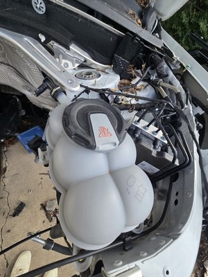 2017 - 2019 Audi Q7 4M Coolant Cooling Radiator Antifreeze Reservoir Fluid OEM