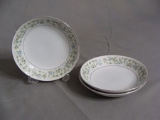 3 Everbrite Fruit/Dessert Bowls In The Arpeggio #4424 Pattern, Made In Japan