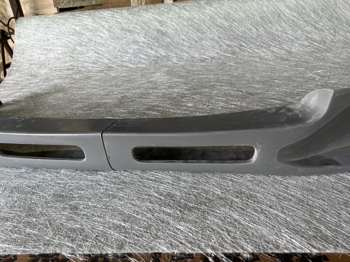 Honda Accord 2DR VIS Racing W-Type Right Side Skirt - 890187R Honda Accord 2DR VIS Racing W-Type Right Side Skirt - 890187R