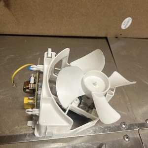 (Lüftermotor) Sharp YC-QG204AU-B 800W Kombi-Mikrowelle