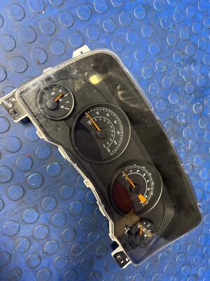2015 - 2017 Jeep Patriot Instrument Cluster w/o Message Cntr w/ Manual Locks OEM