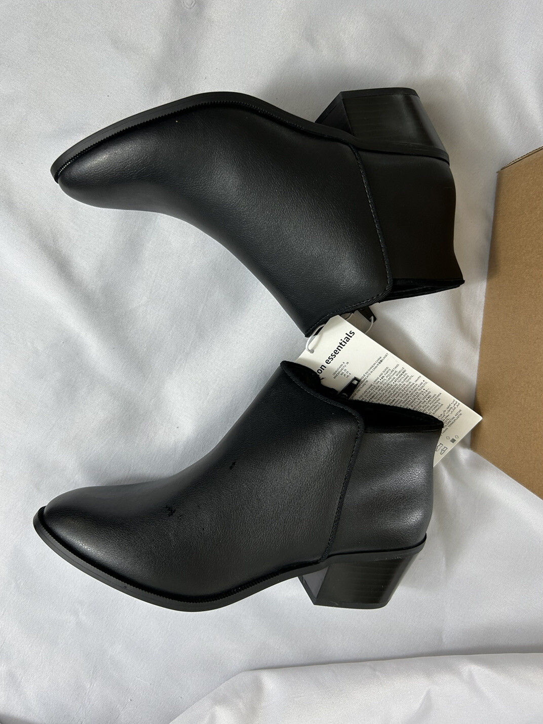 Amazon Essentials Women's Ankle Boot Size 8 840174912545 eBay