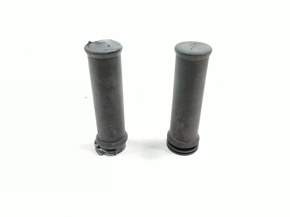 18 Harley Davidson Iron 1200 XL1200NS Throttle Tube And Grips - Image 2 of 4