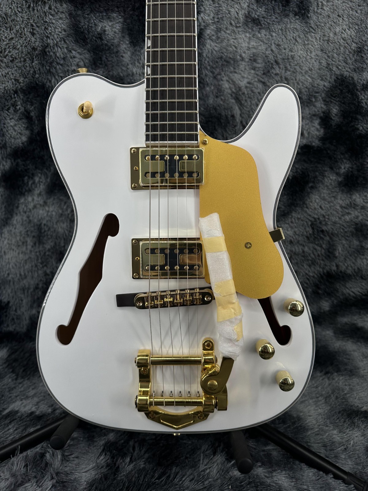 Ship US White semi hollow electric guitar gold hardware Mahogany body HH pickup