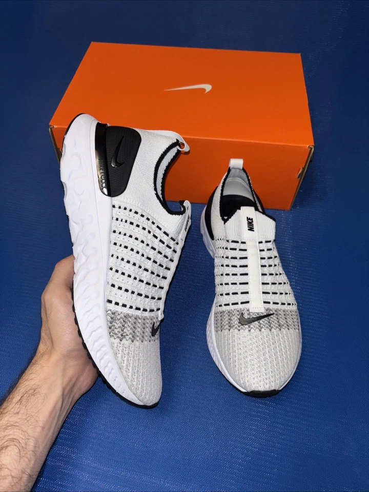 Nike React Phantom Run FK Flyknit 2 Oreo White Black CJ0277-100 Men's Size 8.5 - Image 2 of 4