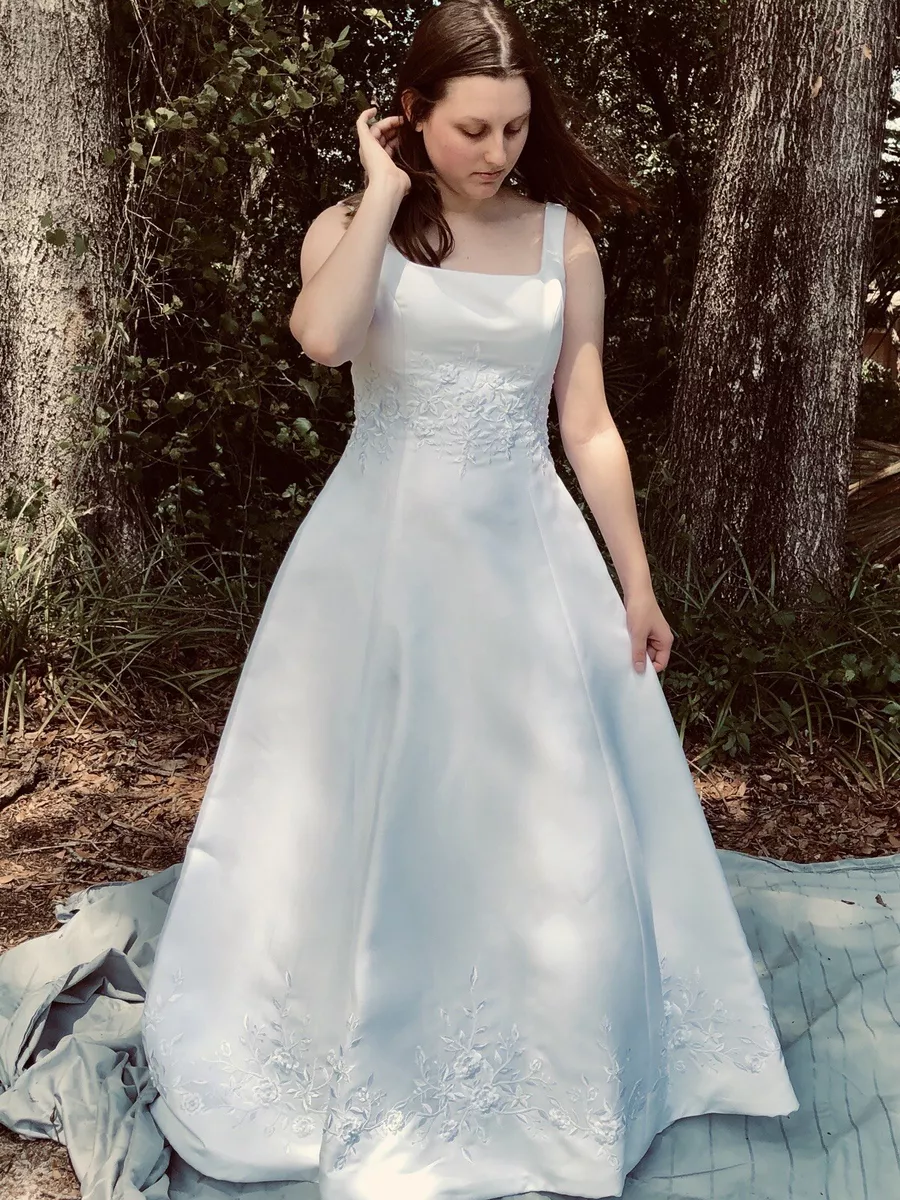 Used demetrios cheap wedding dress
