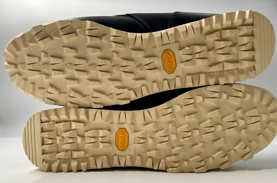 New Balance Rainier Black Beige Urainal Men display picture 1