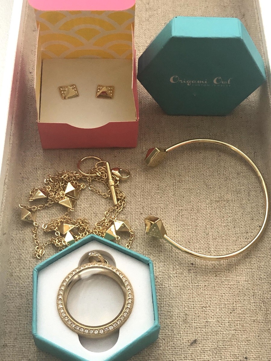 Origami Owl Hostess Exclusive Studded Gold Hinged Living Locket+