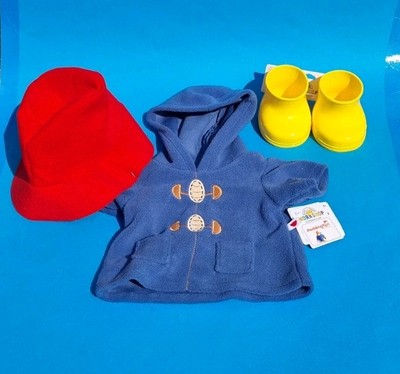 BUILD A BEAR Paddington Bear Hoody Mantel rote Mütze & passende gelbe Stiefel neu mit Etikett 