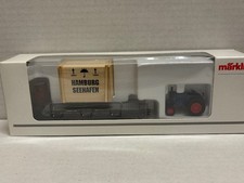 MÄRKLIN H0 Flachwagen mit Transportkiste Hamburg Seehafen + Lanz Bulldog 46843
