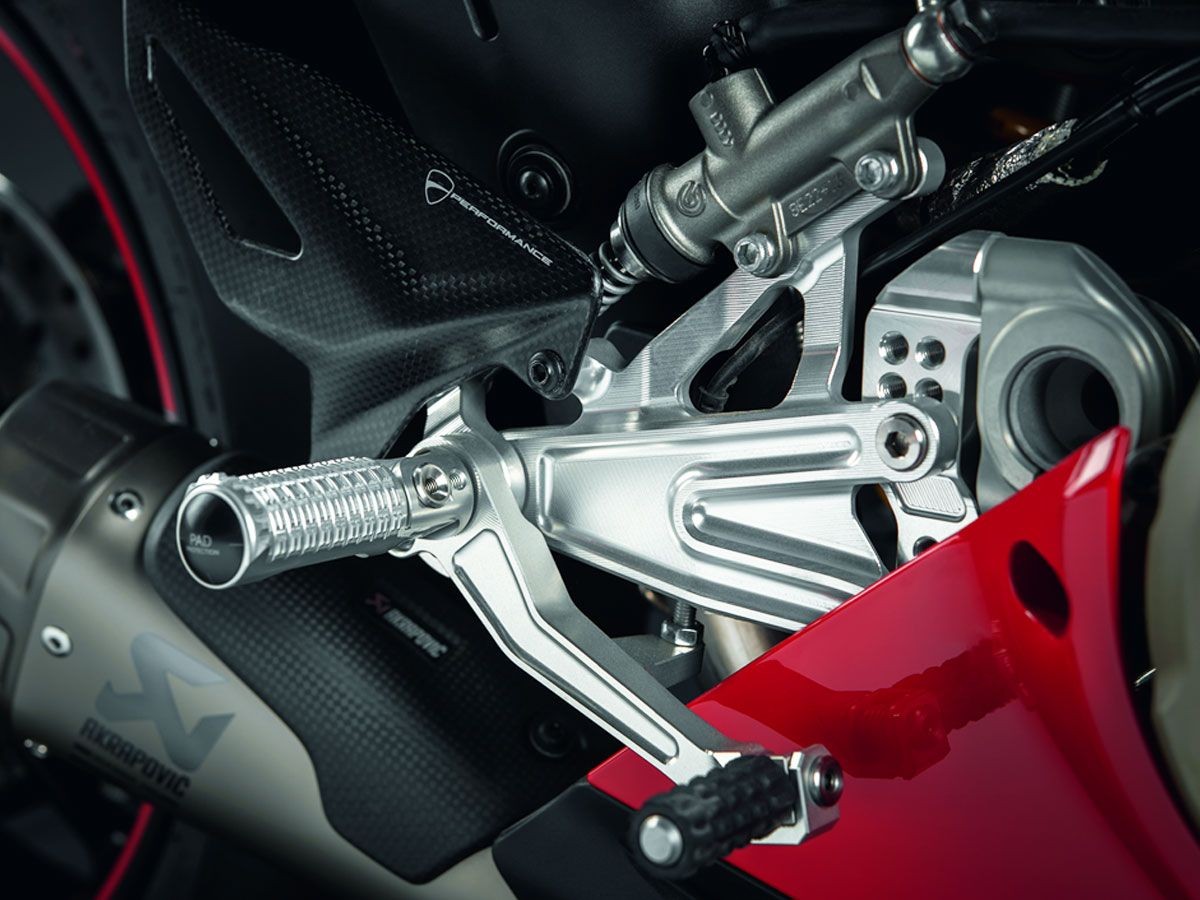 【igariqqq】DUCATI Performance RIZOMA 製 ADJUSTABLE REAR SETS RIDER RIZOMA FOR DUCATI PANIGALE V4 / S / R