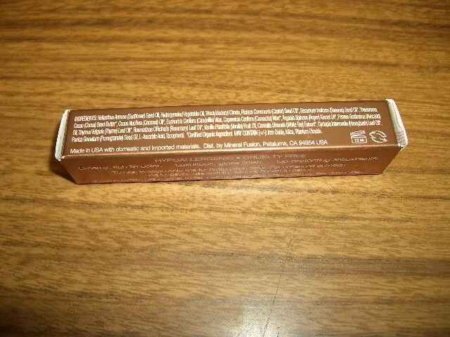 Mantequilla lápiz labial Mineral Fusion - 0,06 oz - DELICIOSO color audaz Foto 3 de 4