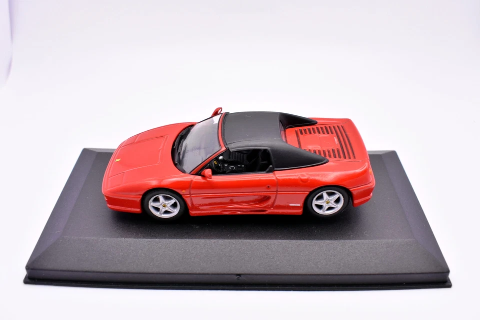 Modellino auto scala 1:43 Ferrari F355 Minichamps diecast modellismo statico car - Immagine 2 di 4