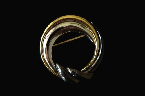 Monet Circle/Wreath Brooch in Yellow Gold Silver and Black Metallic Colors - Picture 3 of 4
