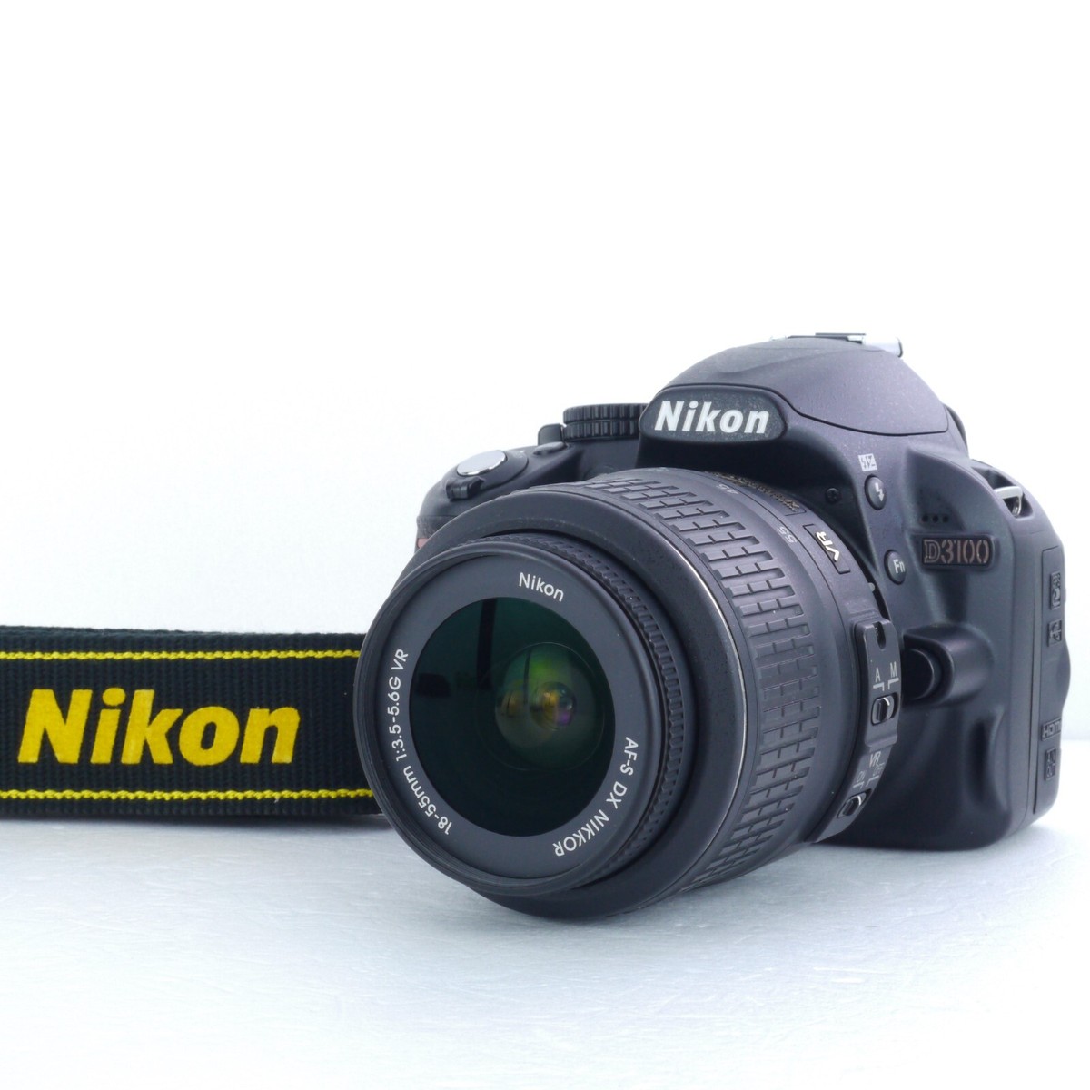 Mint] S/C3,117shots Nikon D3100 14.2MP DSLR Camera W/ 18-55mm VR