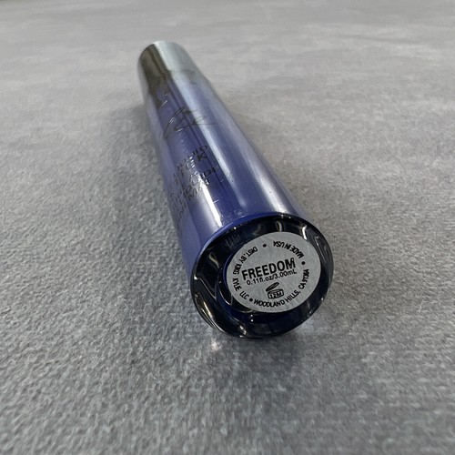 RARE Kylie Cosmetics Freedom Lip Kit Blue Matte Liquid Lipstick & Liner NEW - Picture 4 of 5