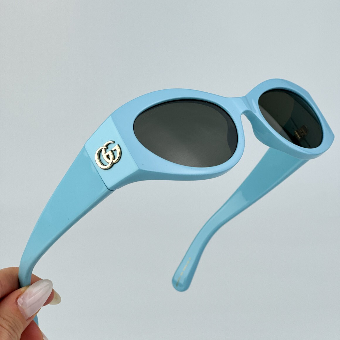 Gucci Women AUTHENTIC Sunglasses Light Blue Grey Cat Eye  display picture 2