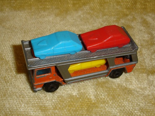 VINTAGE MATCHBOX SUPERFAST NO. 11 CAR TRANSPORTER MACAU 1978 SILVER BASE DIECAST - Picture 2 of 7