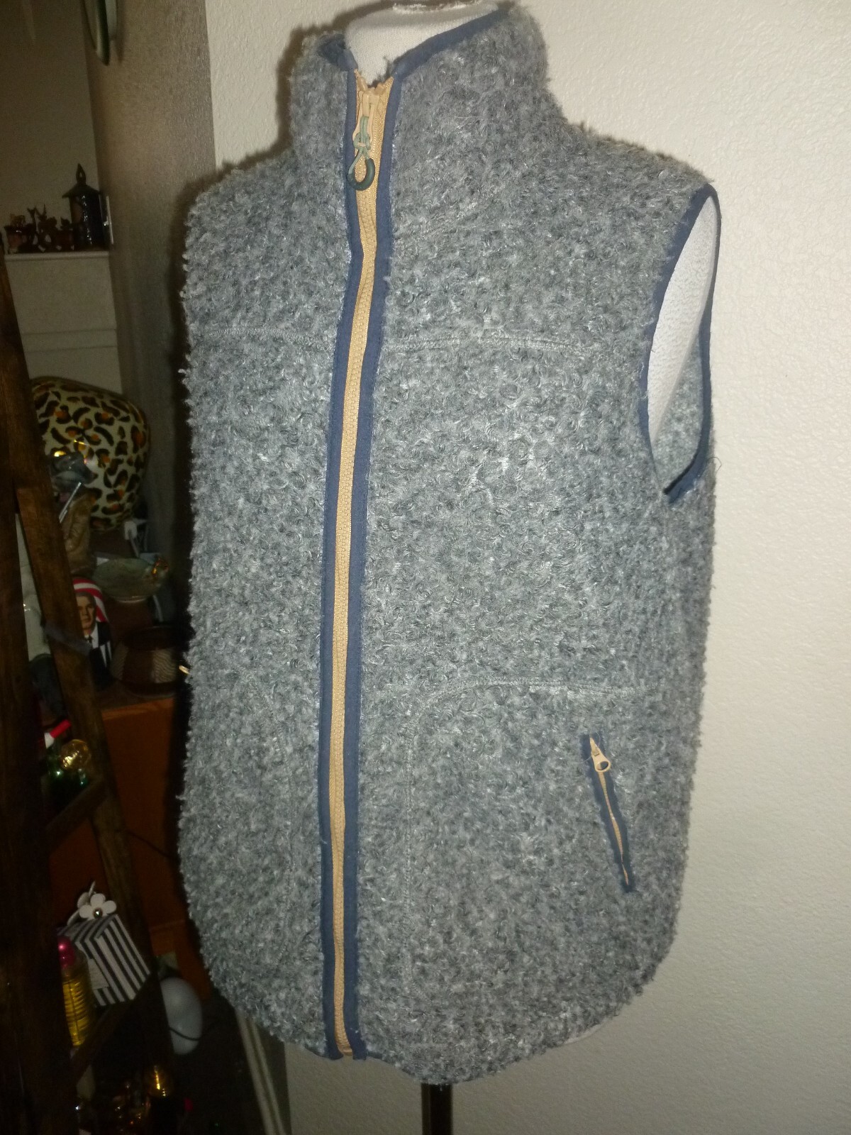 Picture 2 of 11