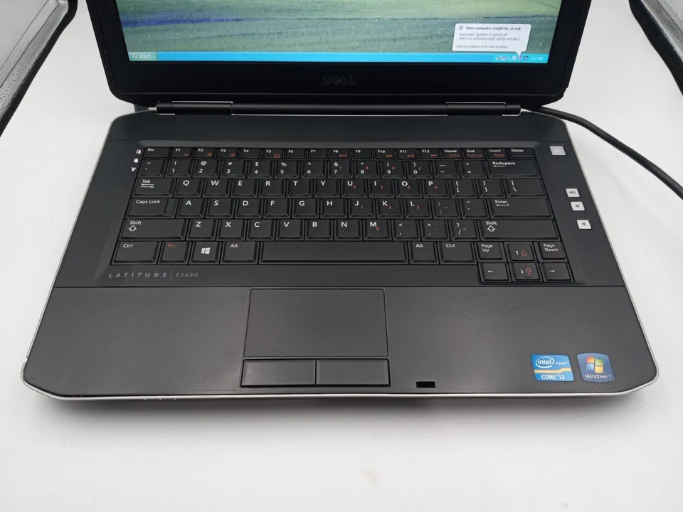 Dell Latitude E5430 14" Laptop Intel Core i3 3GB RAM 320GB HDD WinXP *READ* -RR - Image 2 of 4