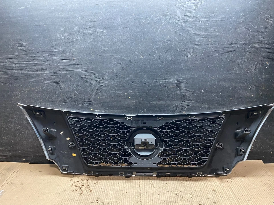 Parrilla cromada superior delantera Pathfinder 2013 a 2016 mercado de accesorios V4337 GD Foto 4 de 4