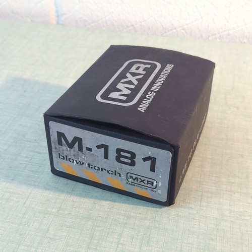 MXR M181 Blow Torch Bass Distortion Fuzz Effects Analogue Guitar Pedal Boxed - Picture 9 of 11