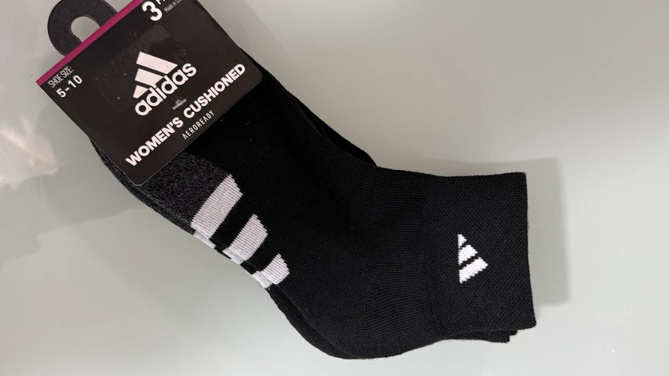 Calcetines acolchados de corte bajo Adidas para mujer (3 pares) - negros, AEROREADY, talla 5-10 Foto 3 de 4