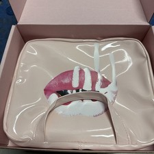 Mini Bolso de Viaje Kylie Skin Cosmetics Kylieskin Diseño Estampado Labios Exclusivo Nuevo