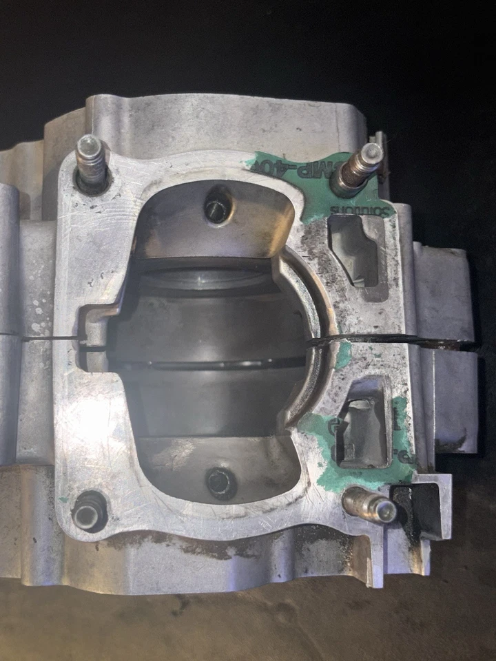 Yamaha YZ125 1999 2000 OEM MOTOR IZQUIERDO DERECHO CÁRTER CÁRTER CÁRTER BLOQUE Foto 4 de 4