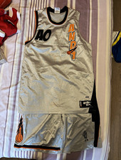 AND1 Mixtape Tour 2006 Basketball Kit Silver Grey Black Orange Size M