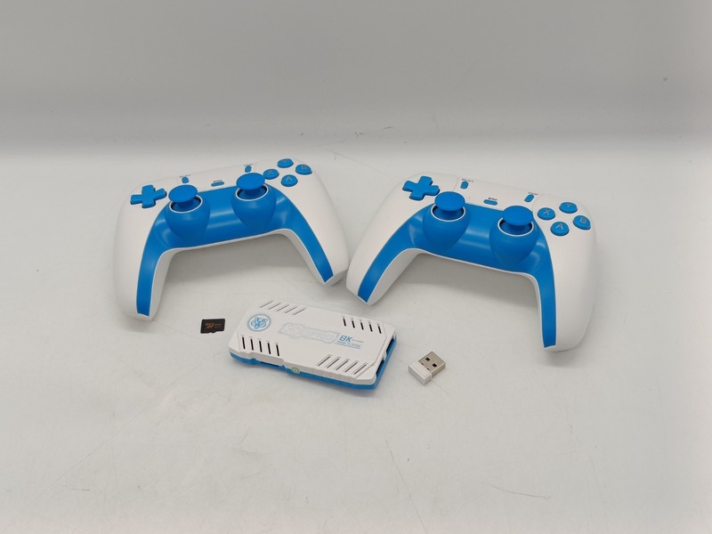X10 Pro wireless retro game stick console games 4K HD output 2.4GHz controllers