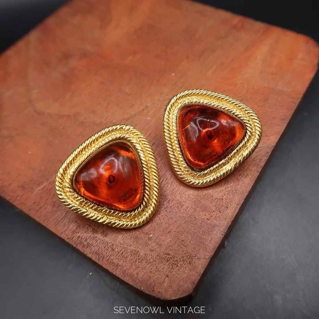 Vintage Chanel Gripoix Glass Cabochon Clip-On Earrings Signed