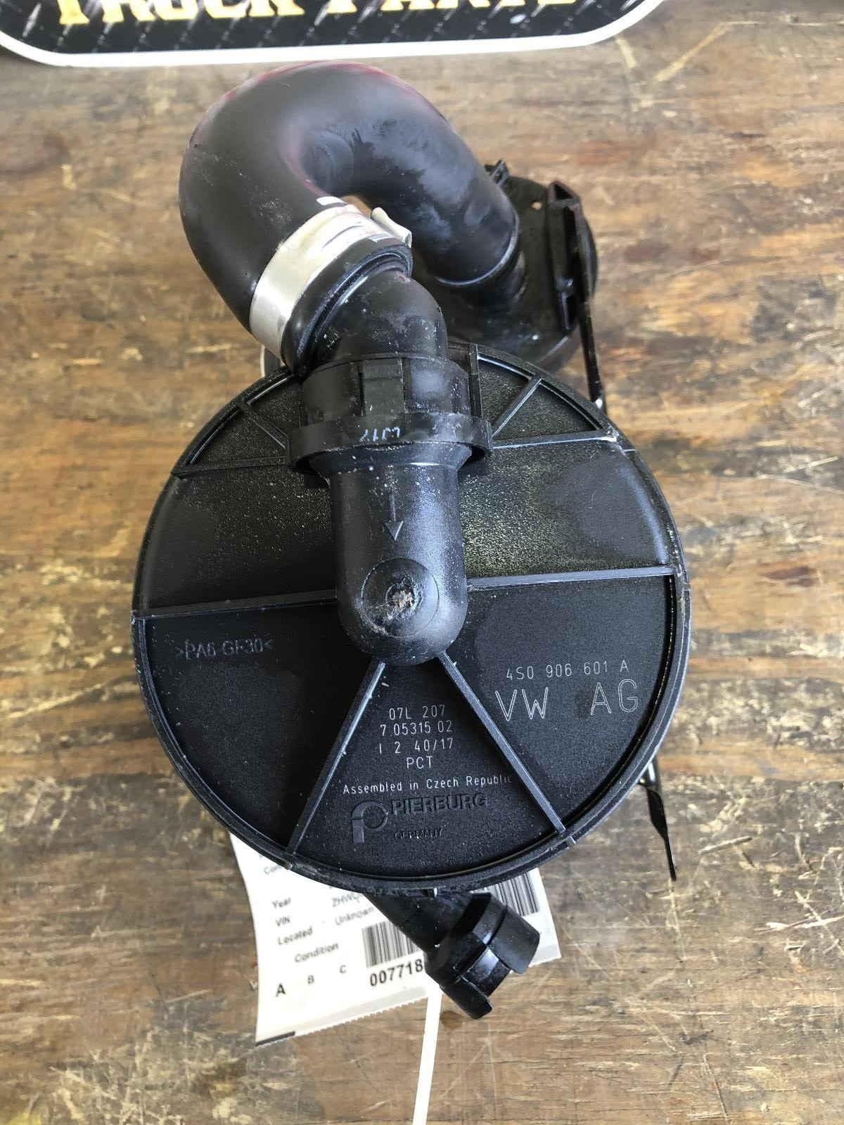 2018 Lamborghini Huracan Performante Left Air Pump With Bracket; PART# 4S0906407