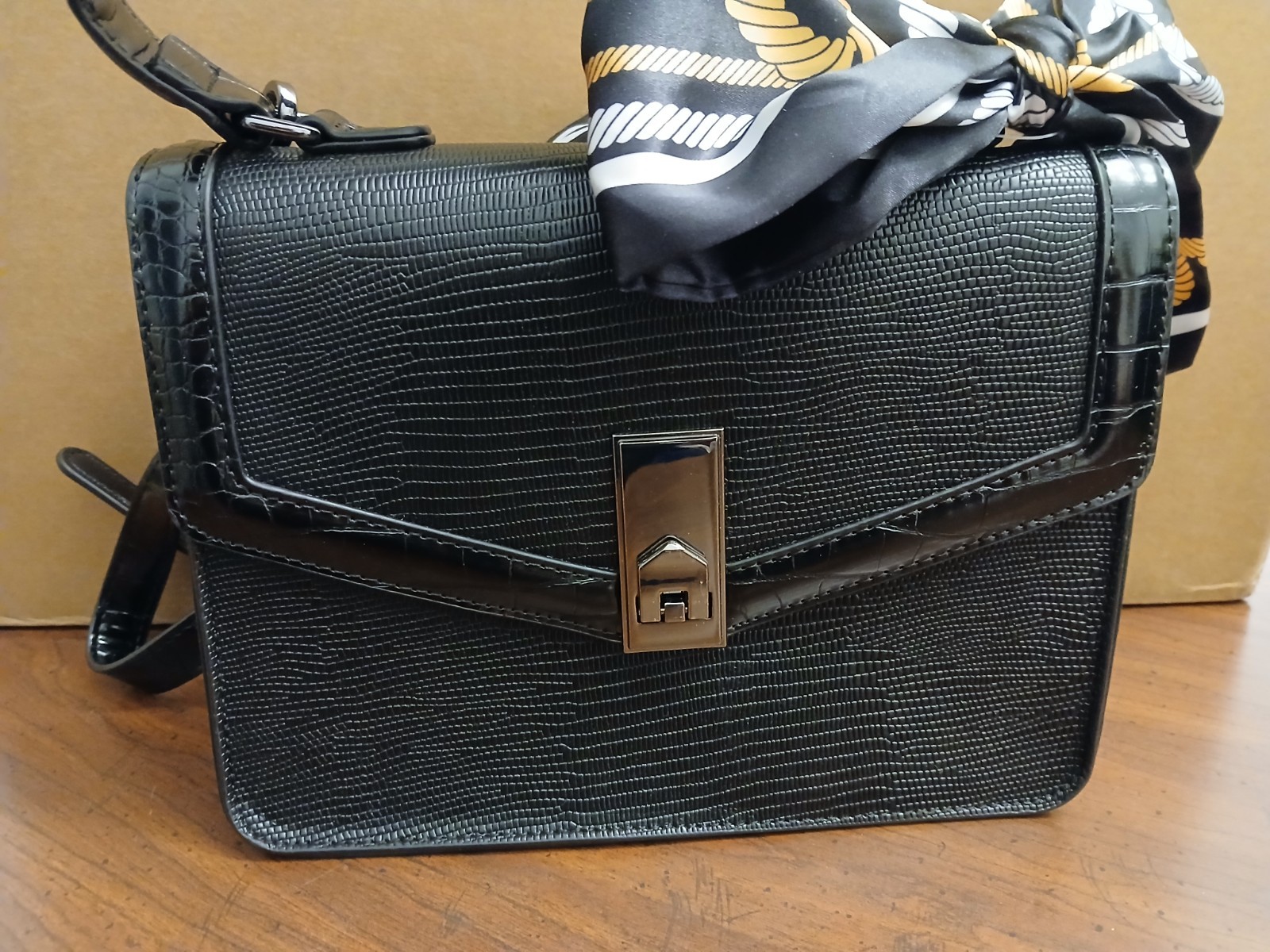 Aldo Landaeriell Black and Faux Snakeskin Handbag with matching Scraf New w Tag