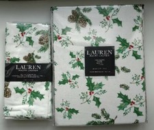 Ralph Lauren 60 x 84 Tablecloth + 4 Napkins Holly Pine Cones Christmas 60x84 
