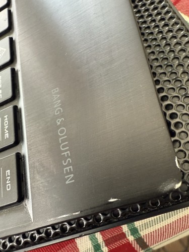 HP OMEN 15-dh1005na 15.6" (1TB SSD, Intel Core i7 10th Gen, 16GB RAM, RTX 2060) - Picture 3 of 5