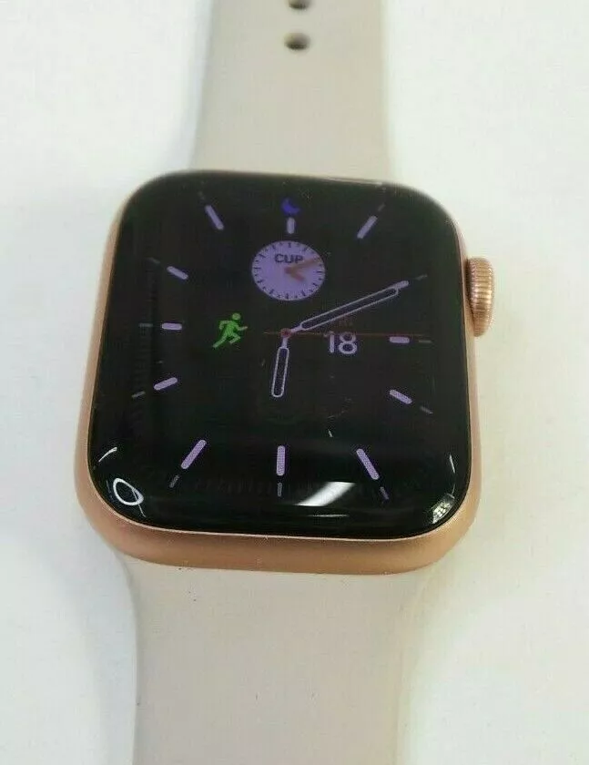 Apple Watch SE 40mm A2351 GPS - Gold w/ WHITE Sport Band